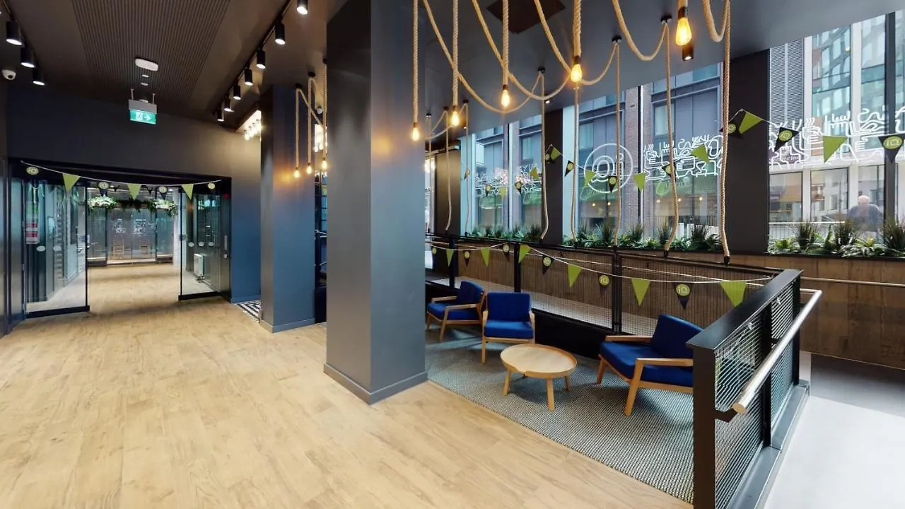 For Students Only - Iq Shoreditch In London
